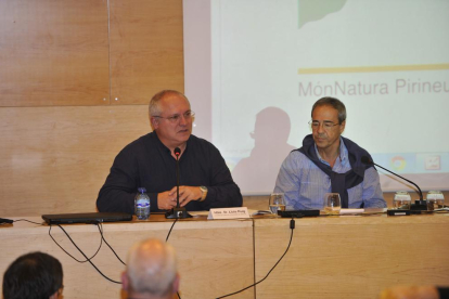 El conseller de Cultura, Lluís Puig, i el president del Consell d’Àneu, Ferran Rella, ahir a les jornades.