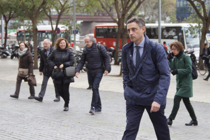 El fiscal Emilio Sánchez Ulled llega a la Ciudad Judicial de la Audiencia de Barcelona