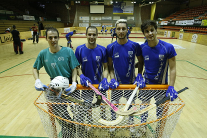 Lluís Tomàs, Andreu Tomàs, Roberto Di Benedetto y Bruno Di Benedetto, antes de un entrenamiento con el Llista.
