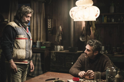 Ricardo Darín y Leonardo Sbaraglia, en la película ‘Nieve negra’.
