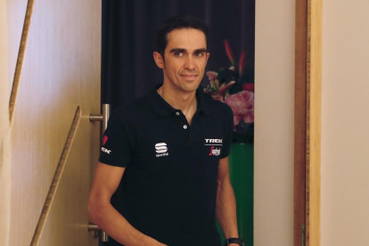 Alberto Contador ofreció ayer una rueda de prensa en Nimes, donde hoy arranca la Vuelta.