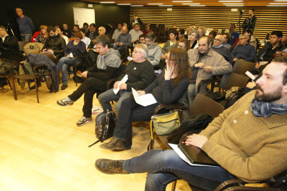 Participantes en la sesión celebrada en la sede del Orfeó Lleidatà.