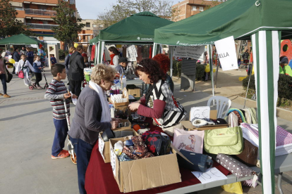 El mercat que van celebrar ahir els comerços de la Bordeta.