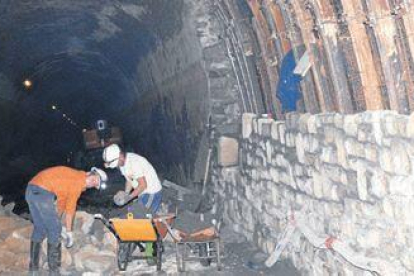 Les obres de consolidació del túnel de Montclar es van reprendre a començaments d'aquest mes.