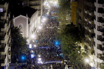 Unas 60.000 personas según la organización participó en la marcha en Valencia.