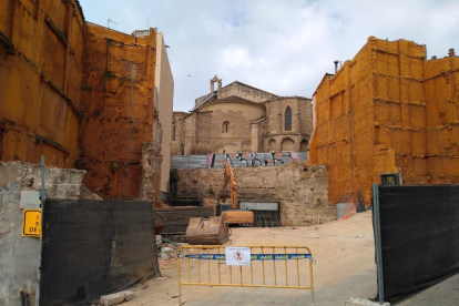 Las obras de construcción de la nueva sede de Ilerna en la calle la Palma. 
