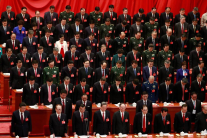 El presidente chino y el resto de delegados, ayer durante el Congreso del PCCh, en Pekin.