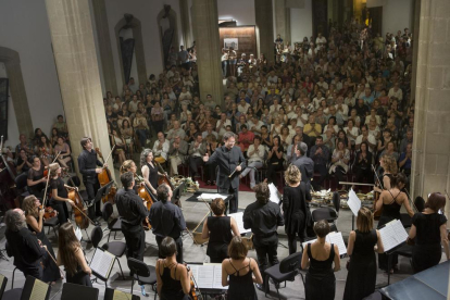 Un momento del concierto de la Orquestra Simfònica Julià Carbonell de les Terres de Lleida, ayer en Cervera. 