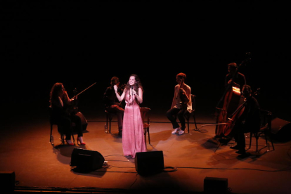 La cantant Sílvia Pérez Cruz durant l’actuació.