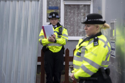 La Policía sigue interrogando a los dos sospechosos en Londres.
