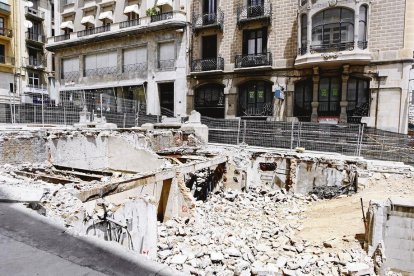 La Paeria va demolir els soterranis de la plaça Sant Francesc el 2009, arran del trasllat del transformador.