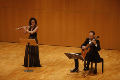 Un moment del concert del Duo Àstrid a l’Auditori.
