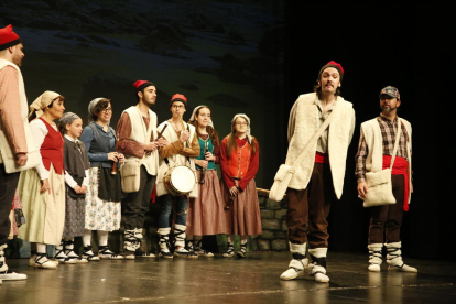 Los escolares son los protagonistas en la representación de Bellpuig.
