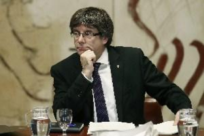 Fiscalía se querellará contra Puigdemont por rebelión si declara independencia
