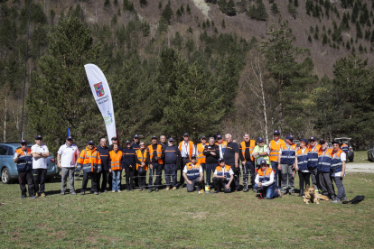 Participantes de la jornada ‘Radioaficionats d’emergències de França, Andorra i Lleida’ en Salardú.