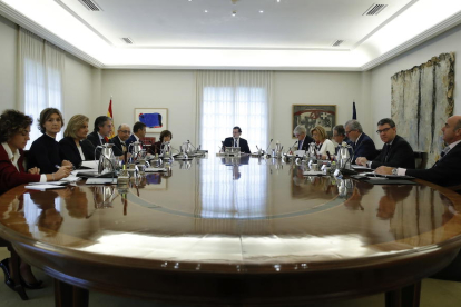 La reunión del Consejo de Ministros que acordó ayer la propuesta de aplicación del 155 para intervenir la Generalitat.