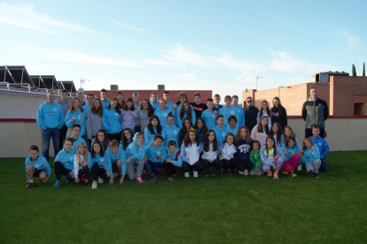 A la imatge, part dels nadadors que van prendre part en la iniciativa del CN Lleida.