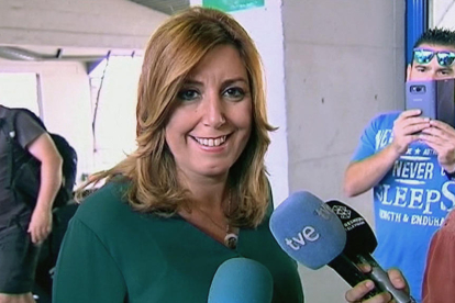 La presidenta de la Junta, Susana Díaz, a l’arribar a Sevilla, va dir que se centrarà en Andalusia.