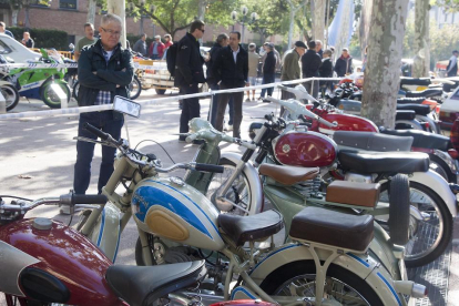 Una exposición de motos en la Fira de Vehicles Antics Clàssics de Tàrrega. 