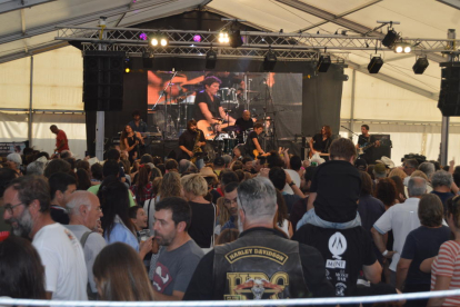 La carpa del Salardú Country Rock Festival es va omplir per veure Manel Fuentes & The Spring’s Team.
