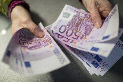 El número de billetes de 500 euros cae a niveles de diciembre de 2003