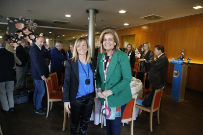 Suport a Marisa Xandri - Fátima Báñez va aprofitar la visita per mostrar el seu suport a la líder dels populars a la província i cap de llista del PP per Lleida per als comicis del 21 de desembre, Marisa Xandri. En l’acte amb empresaris, la  ...
