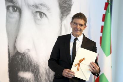 Antonio Banderas, ahir després de rebre a Sant Sebastià el Premio Nacional de Cinematografía.