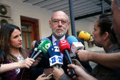 Maza no descarta pedir prisión para Puigdemont si declara la independencia