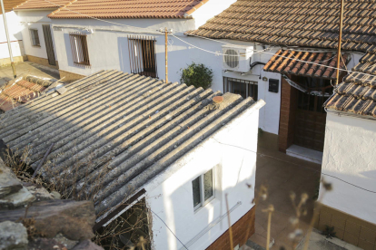 La casa donde vivían los menores con su madre y su pareja en un pequeño pueblo de Huelva.