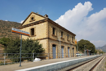 L’estació de tren de Sant Llorenç de Montgai.