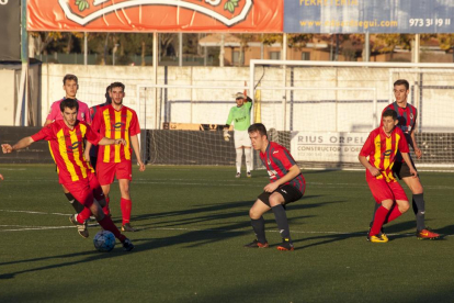 El Tàrrega va ser molt superior durant tot el partit, però la falta d’encert no va permetre que el marcador fos més voluminós.