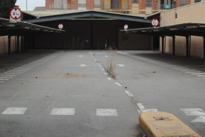 Vista del parking del antiguo Mercadona, que se acondicionará.