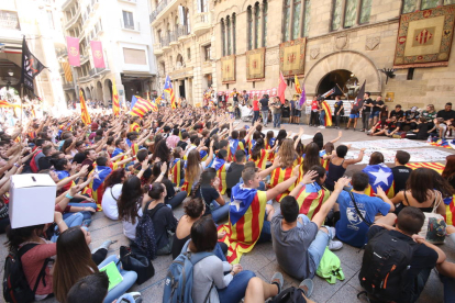 Un miler d'alumnes surten al carrer a Lleida en suport al referèndum