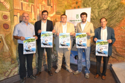 La organización de la Copa del Mundo de eslálom presentó ayer la prueba en la Diputación.