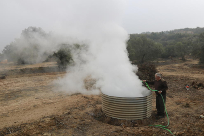 Los municipios del Segrià Seco proponen producir biocarbón para limpiar la masa forestal y mejorar el suelo agrario