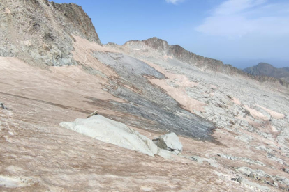 Imagen del estado actual del glaciar del Aneto.