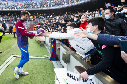 Ferran Torres, el segundo refuerzo de invierno, fue presentado ayer en el Camp Nou.
