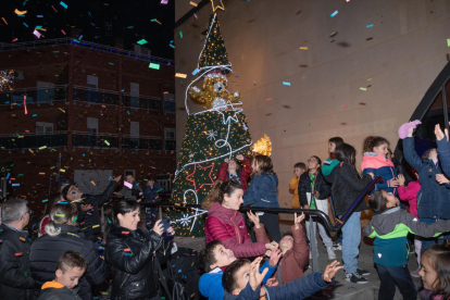 Un momento del acto del encendido de luces en Balaguer.