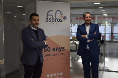 El director executiu de la Fundació Aspros, Enric Herrera, amb José Luis Cunillera, de comunicació.