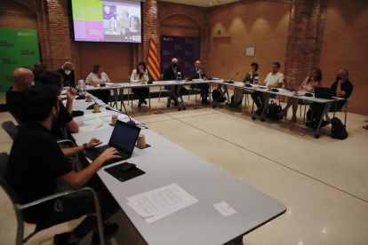 El Govern de la Generalitat ha creat un grup d'assessors, sota el nom de Grup Horitzó, per rebre assessorament sobre les línies estratègiques que el país ha de seguir al voltant de la ciència.