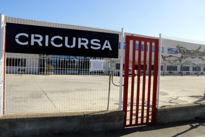 Entrada a la fábrica Cricursa de la Sentiu de Sió, en la Noguera.