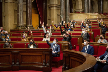 Votación en el pleno del Parlament sobre el dictamen acerca del escaño de Pau Juvillà, en la que no participó la CUP.