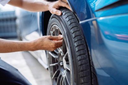 ALD Automotive aporta diferents recomanacions per verificar el bon estat dels pneumàtics després dels mesos d'estiu.