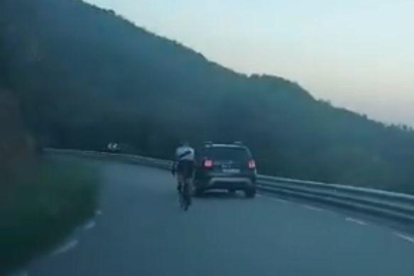 Los Mossos d'Esquadra han denunciado administrativamente a un ciclista por conducción temeraria en una carretera de Campins