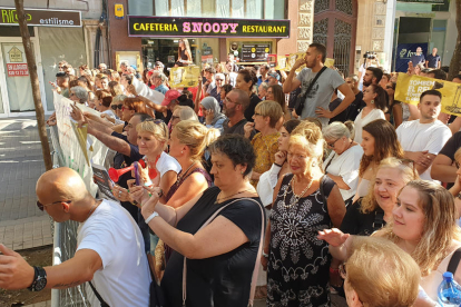La calle Cavallers acogió a los manifestantes monárquicos.