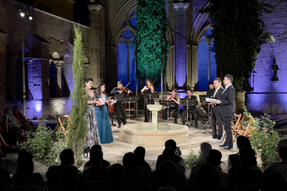 Recital operístico la noche del sábado en el claustro del monasterio de Santa Maria de Vallbona.