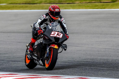 Marc Márquez, durant els tests al circuit de Sepang.