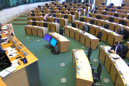 Comisión de Peticiones del Parlamento Europeo durante el debate por una queja contra el modelo de inmersión lingüística en Catalunya.