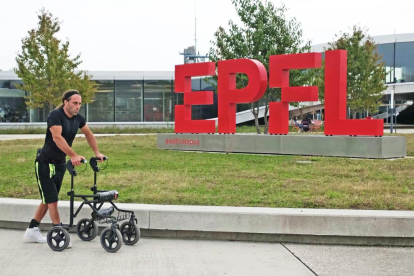 Un avenç científic permet als paraplègics caminar i practicar esports
