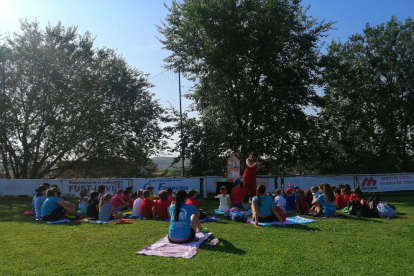 Niños participantes en una de las actividades lúdicas.